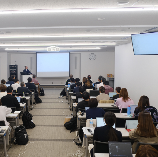 セミナー登壇風景